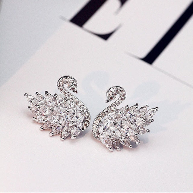 Exquisite Crystal Swan Vintage Stud Earrings